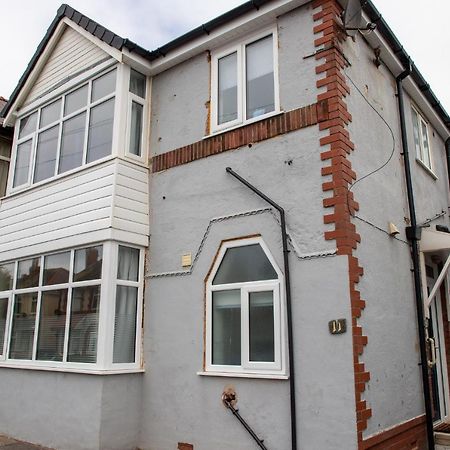 Wave Stays - First Floor Apartment Cleveleys Eksteriør billede