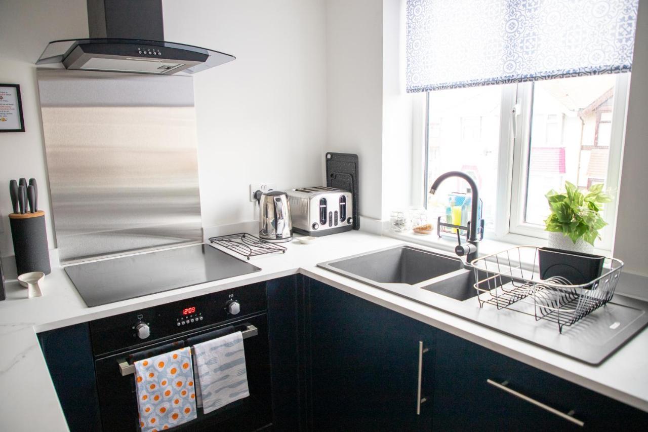 Wave Stays - First Floor Apartment Cleveleys Eksteriør billede