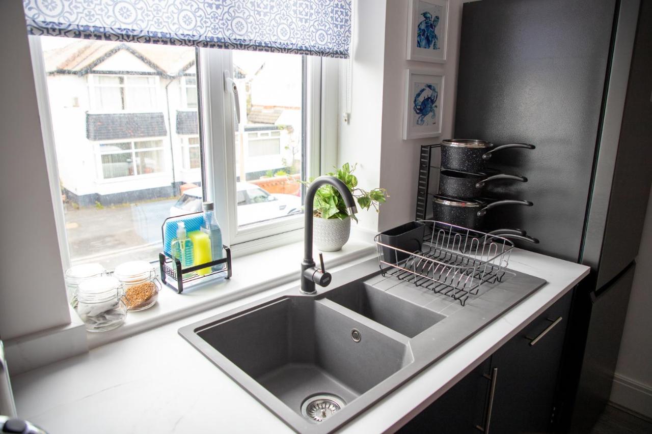 Wave Stays - First Floor Apartment Cleveleys Eksteriør billede